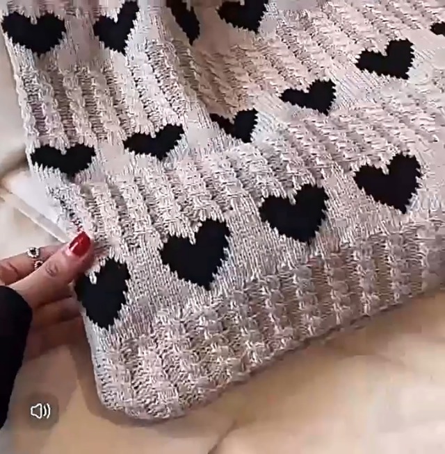 Zibuyu® Crochet Heart Tote Bag for Women, Y2K Aesthetic Knit Tote